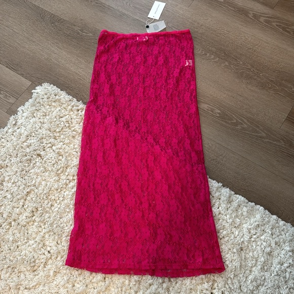 🩷 Lovers and Friends Lia Sheer Skirt in Hot Pink Medium BNWT 🩷 - Picture 6 of 9